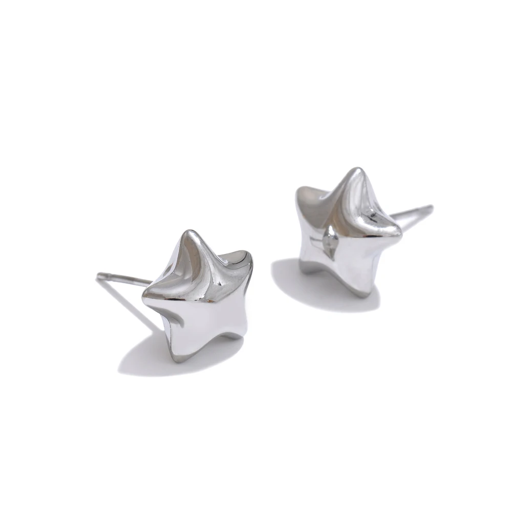 Boucles d'oreilles étoiles argentées minimalistes