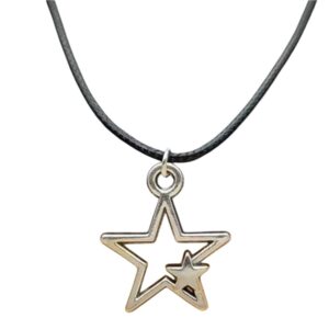 Collier noir avec étoiles argentées