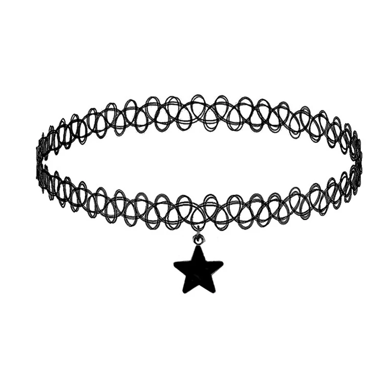 Collier ras de cou avec pendentif étoile noire
