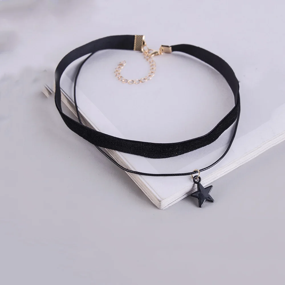 Double collier ras de cou étoile noir